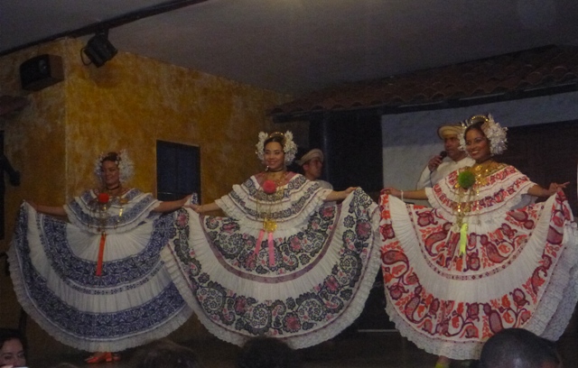 The dancers at Las Tinajas restaurant